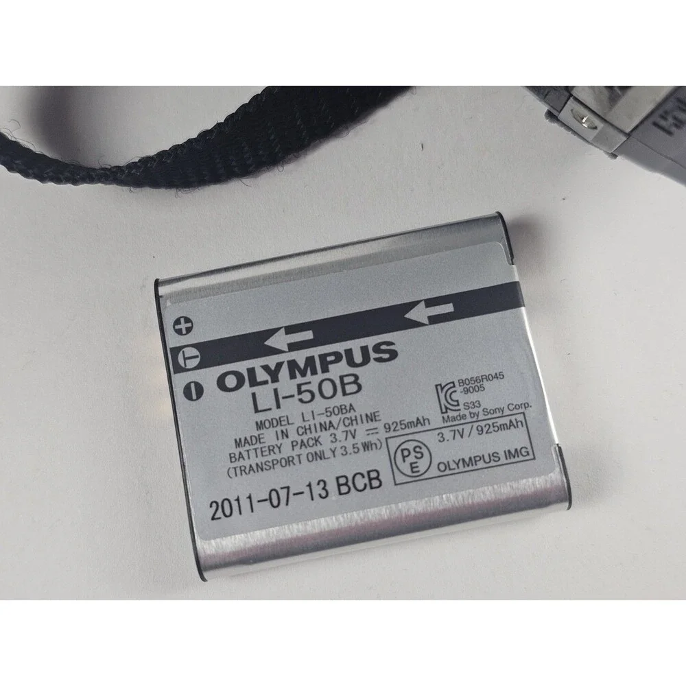 Olympus SP-810UZ 14.0MP Digital Bridge Camera 36x Optical Zoom Black